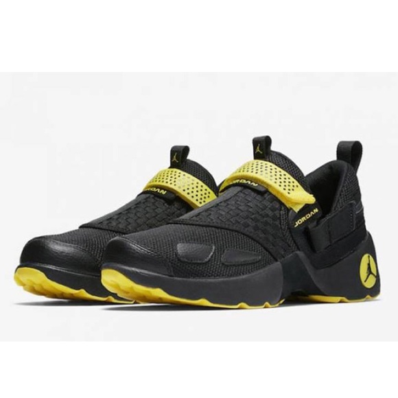Jordan Other - NEW Nike Air Jordan Trunner Thunder Black Mens